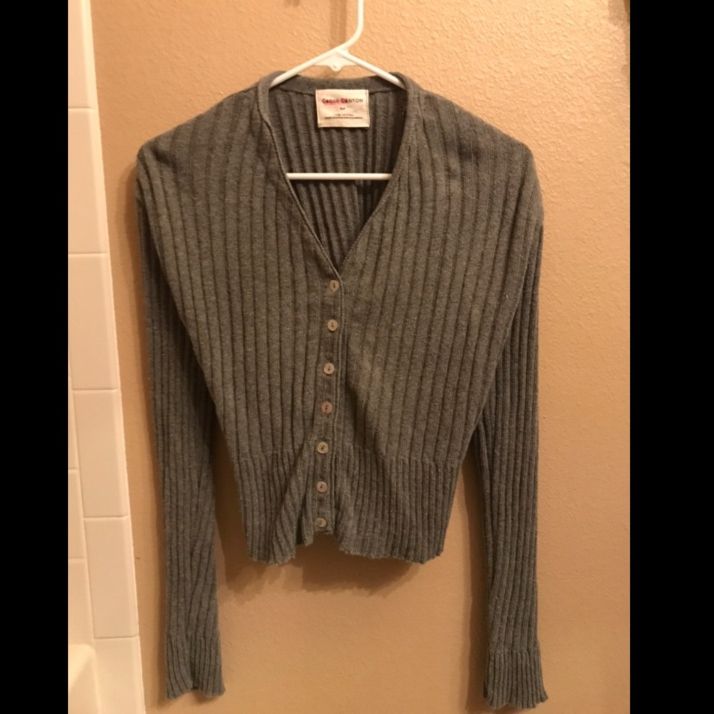 Grey cropped sweater